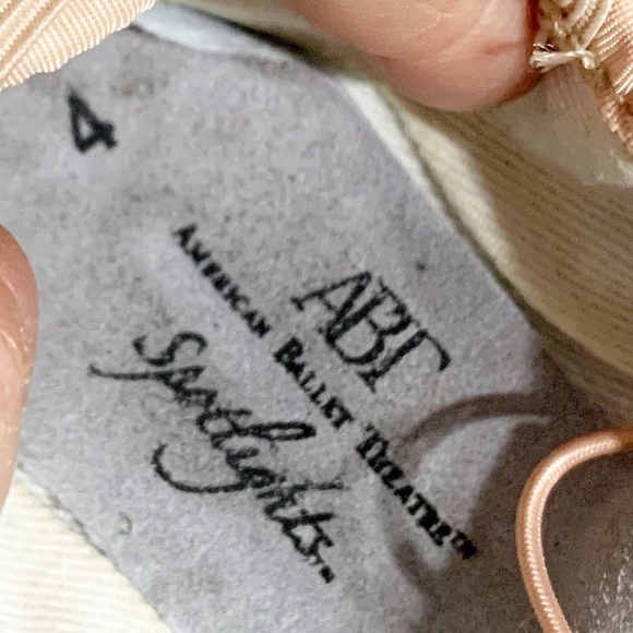 American Ballet Theatre Spotlights Ballet Slippers Bundle of 2 Size 4 and 2.5 - Picture 8 of 9